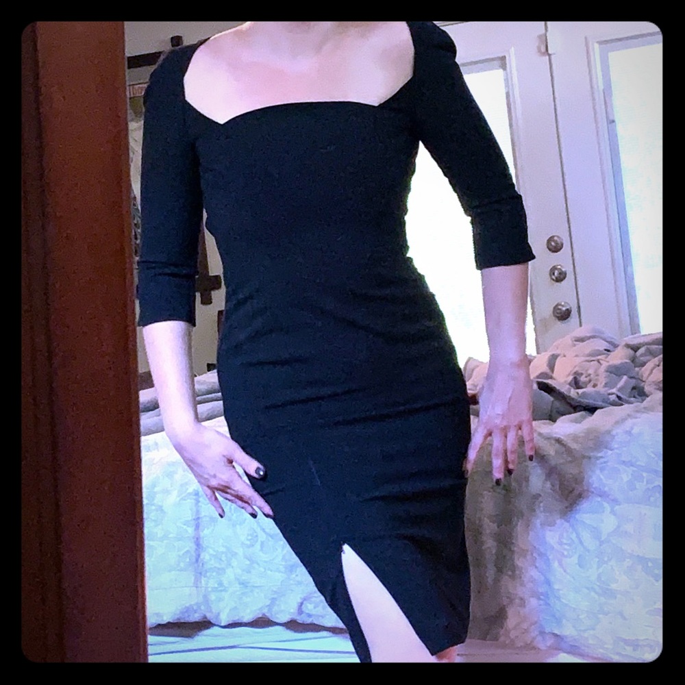 Stunning LBD with vintage vibe Black Halo sz 4